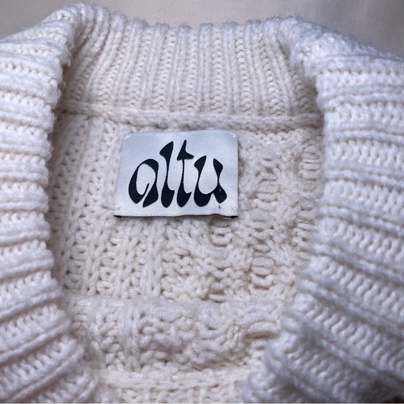Altu- Merino Blend Contrast Knit Sweater Size 4 Oversized Pullover Off White - Picture 6 of 7
